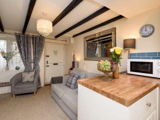 Dolls Cottage - 5