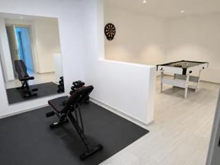 Villa Sementina - Luxury Stay with Pool and Gym - 15 m to Lake Maggiore - 8