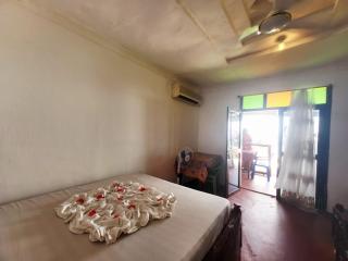 Mzee House - 5