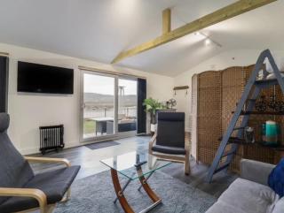 THE KABIN , haymans wharf - 2