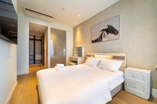Metropole Galleria - Crest - Opera - 4
