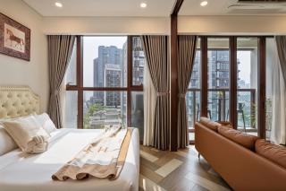 Metropole Galleria - Crest - Opera - 0
