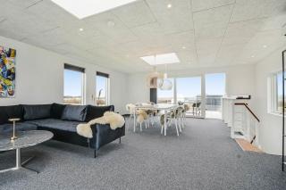 Dream Holiday Home With Architecture, Sj-777 - 1