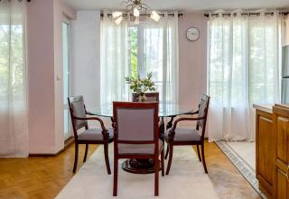 Spacious Flat with Garage - Steps from the Sea Garden by Flat Manаger - 2