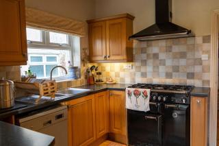 Garden Retreat with Views & Parking - 7