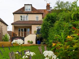 Garden Retreat with Views & Parking - 2