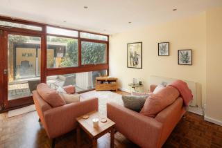 Stylish Wimbledon Home with Garden Study - 0