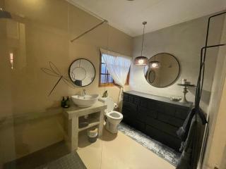 At The Dragonfly - 7