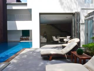 Stylish Pool Villa in a Peaceful Tropical Setting - 2
