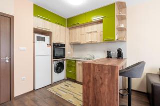 Comfortable 1BR w/ Balcony & Free Parking - 8