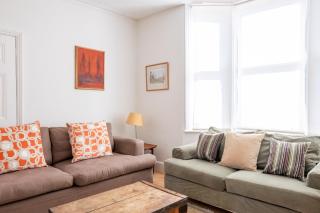 Charming Garden Home in Brixton - 3