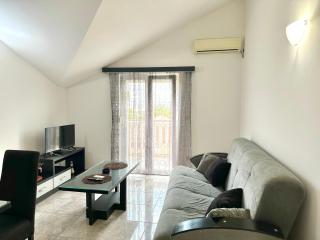 SeaSide Holiday Apartment - 1