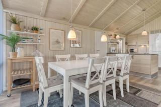 Spaceous Wooden Holiday House With Spa - Sj724 - 8