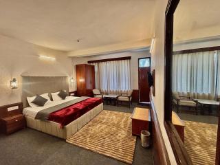 Shanti Cafe - Signature Stays Manali - 8
