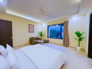 Luxotica Greens - 6 BHK Luxury Villa in Chattarpur - 6