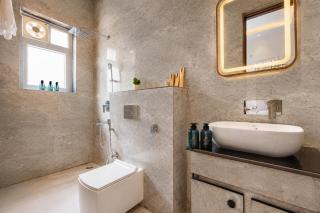 ELIVAAS Signature JP Farmstay 5-BHK Retreat with Kids' Room, Bar Area & Sit-out - 4