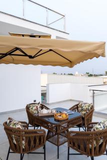 ELIVAAS Signature JP Farmstay 5-BHK Retreat with Kids' Room, Bar Area & Sit-out - 2