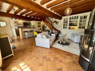 La Maison des Roses, maison de charme 4 personnes avec un jardin et parking privé - 8