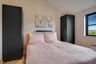 Spacious Holiday Home W Game Room & Terrace Sj107 - 4