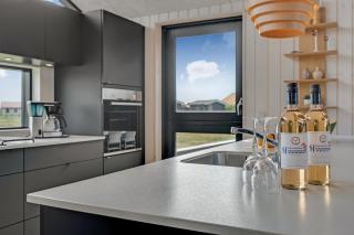 Spacious Holiday Home W Game Room & Terrace Sj107 - 1