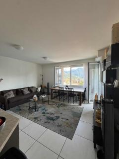 Sunny apartment with phenomenal view in Lugano City Center - 2