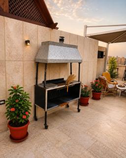 Private Downtown Apartment with Lounge & Rooftop - 1