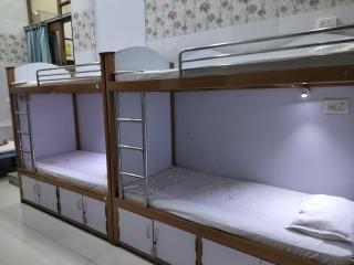 CN Comforts Hotel & Dormitory - 3