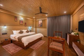 The Charvi Retreat I Vacations I Conference I MICE I Family Events I Open Air Terrace I Sky Bonfire I Wooden Rooms With Pvt Balconies I Kufri by Exotic Stays - 5