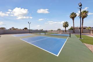 Elevated PickleBall Retreat - 4