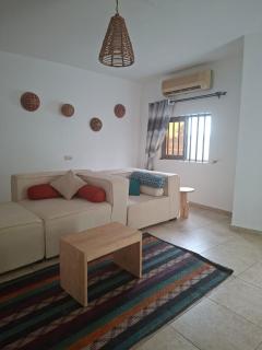 The Cozy Corner Spacious 2BR near Fidjrossè Beach & Airport - 8