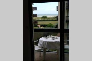 Spacious apartment in front of the sea - 1