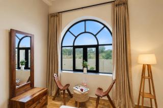 ELIVAAS Signature Belvedere Villa 4-BHK Villa With Pool, Garden & Bar - 5