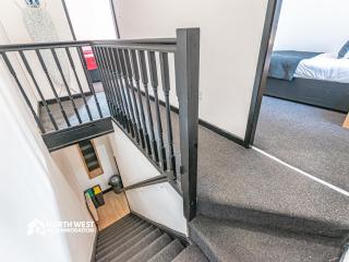 Fully Furnished 3 Bedroom House in Preston with Free Street Parking and WiFi Ideal for Contractors and Families by North West Accommodation - 1