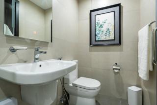 Luxury Designer Condo King Bed Panoramic View - 6