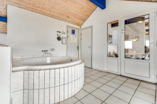 Holiday Home With Pool, Spa & Sauna Sj-942 - 9