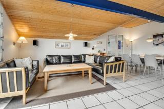 Holiday Home With Pool, Spa & Sauna Sj-942 - 5