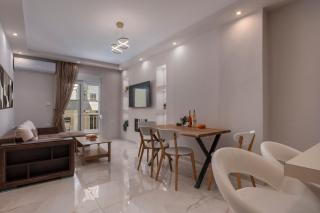 Solene Suite - Luxury Seaside - 5' to City Center - 9