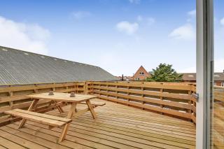 Activity House With Wellness Area-Sj700 - 1