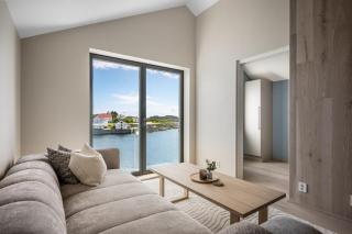 Top apartment with seaview in Henningsvær - 9