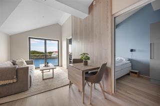 Top apartment with seaview in Henningsvær - 2