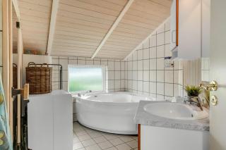 Flot Feriehus Med Udendørs Spa Sj628 - 3