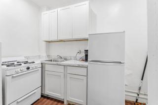 Spacious Washington Heights Studio Near Transit - 4