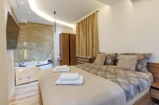Aqua Studios with Spa & Free Parking - 2