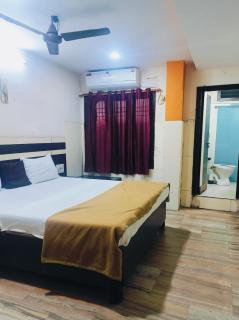 M R Hotels - 8