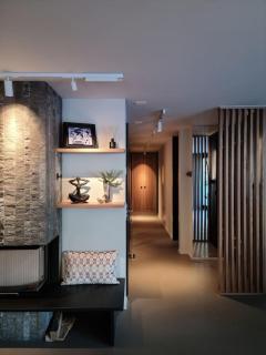 Modern Alpine Retreat Garden and Panoramic Views - 6