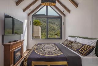 Stone Haven Villa - 4