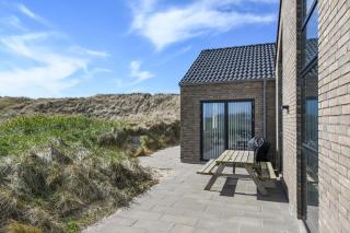 Newly Built Luxury House Right By The Sea - Sj560 - 2
