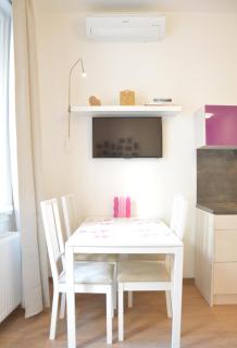 Two Bedroom Apartment at Bajcsy - Budapest - 7