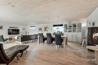 Spacious House At The End Of A Cul-De-Sact Sj1014 - 9