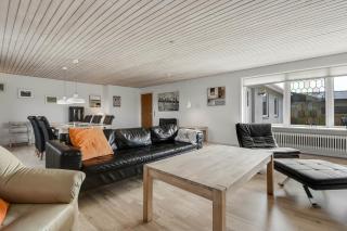 Spacious House At The End Of A Cul-De-Sact Sj1014 - 1